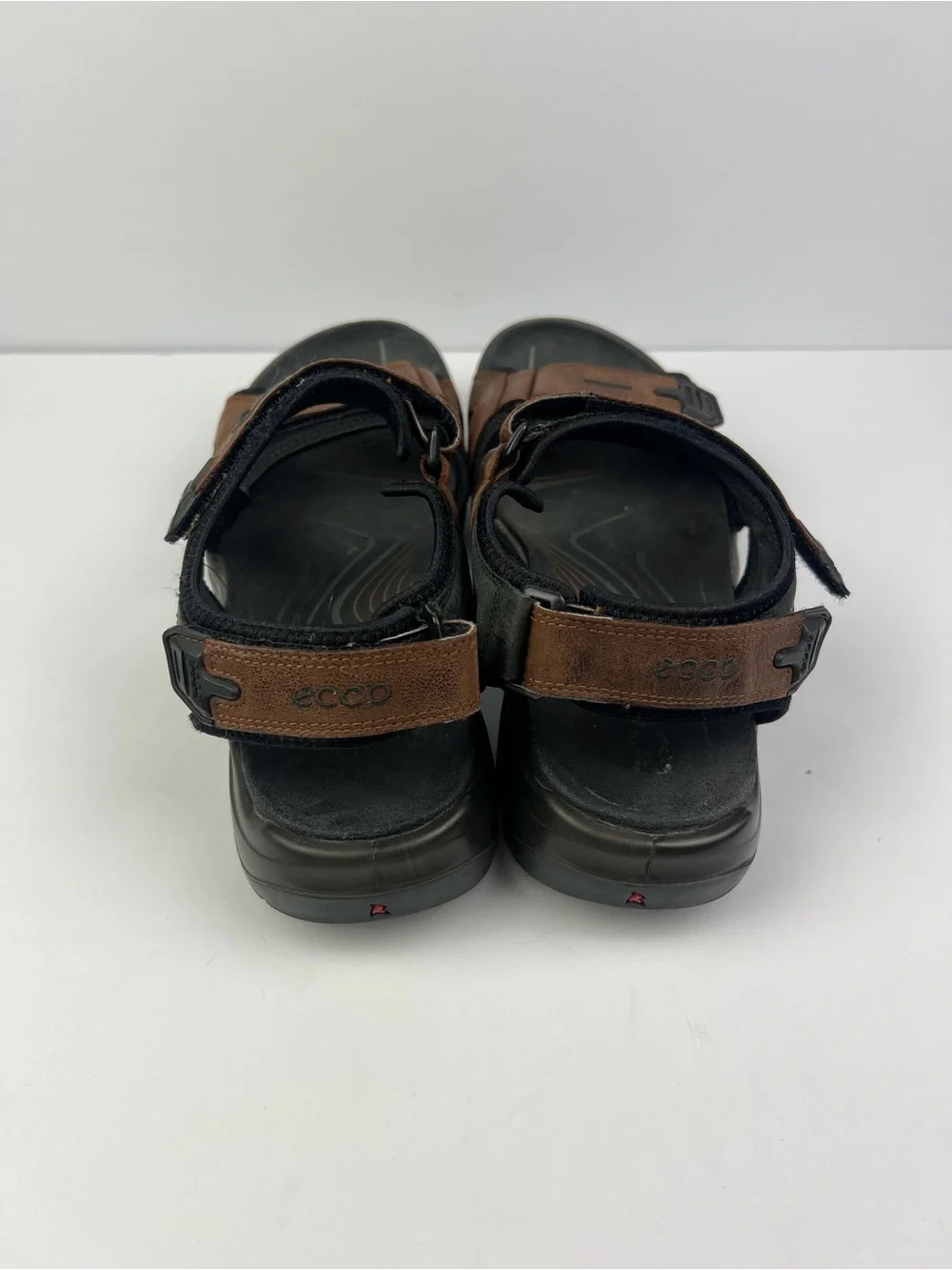Ecco Men's Brown and Black Outdoor Strapped Sandals